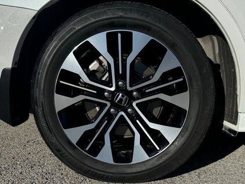 Used 2025 Honda Odyssey Elite image 12