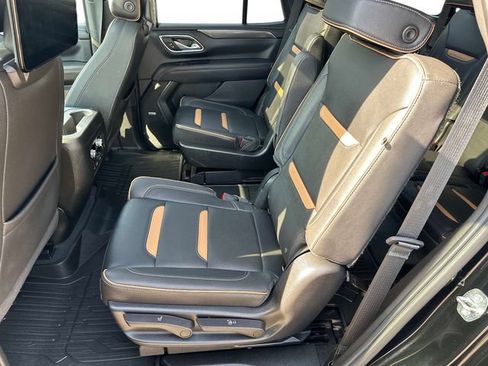 Used 2023 GMC Yukon AT4 w/ AT4 Premium Package AWD/4WD image 11