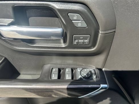 Used 2019 Chevrolet Silverado 1500 LTZ w/ LTZ Plus Package AWD/4WD image 18