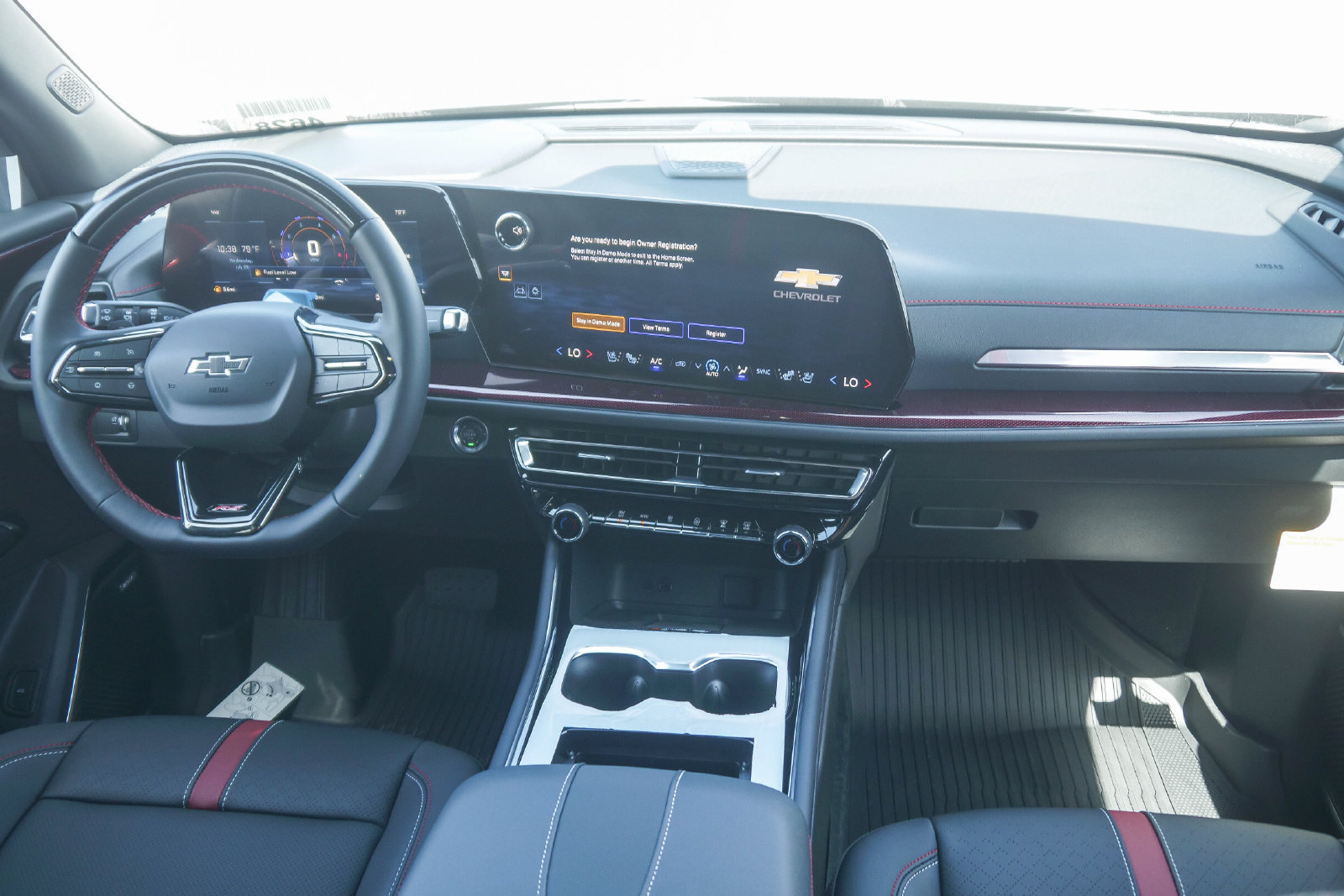 New 2026 Chevrolet Traverse RS w/ LPO, Floor Liner Package FWD image 10