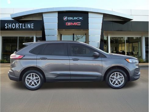 Used 2022 Ford Edge SE AWD/4WD image 2