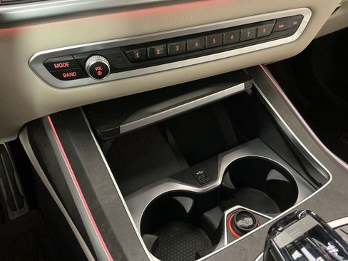 Certified 2022 BMW X7 xDrive40i w/ M Sport Package image 13