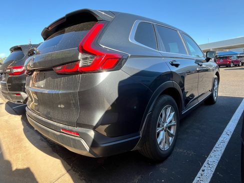 Used 2024 Honda CR-V EX image 4