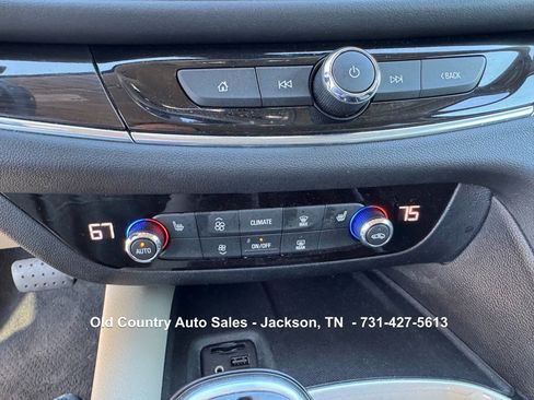 Used 2020 Buick Enclave Essence image 46