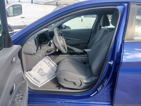 Used 2021 Hyundai Elantra SE image 21