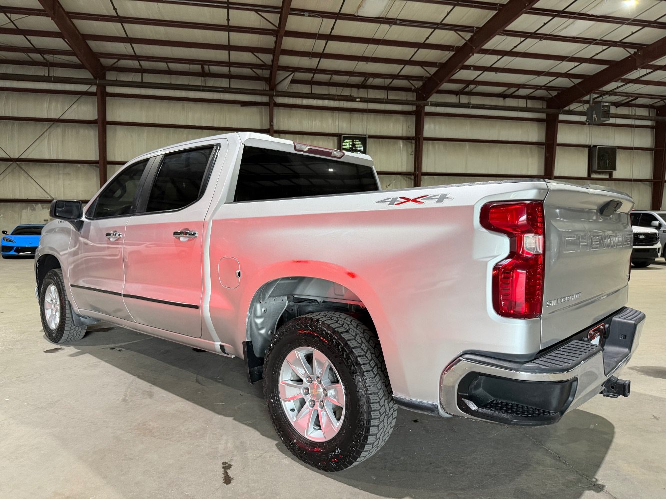 Used 2021 Chevrolet Silverado 1500 LT AWD/4WD image 7