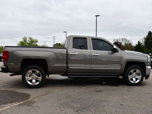 Used 2017 Chevrolet Silverado 1500 LTZ AWD/4WD image 7