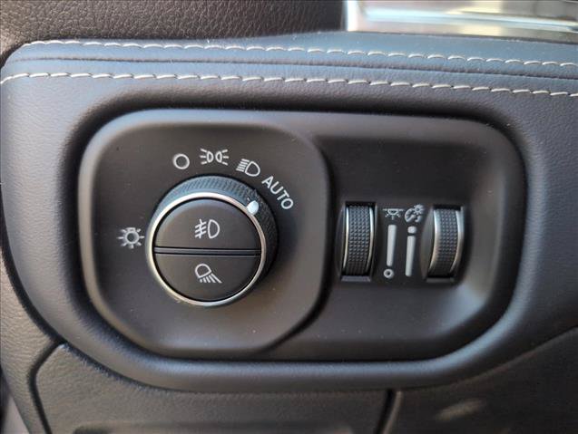 Used 2022 RAM 1500 Limited AWD/4WD image 18