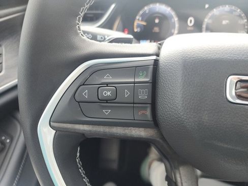 New 2025 Jeep Grand Cherokee Limited w/ Luxury Tech Group II image 16