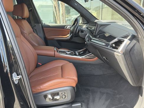 Used 2024 BMW X7 xDrive40i w/ Executive Package image 13