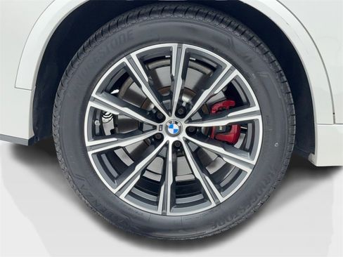 Used 2022 BMW X5 M50i w/ Dynamic Handling Package image 51