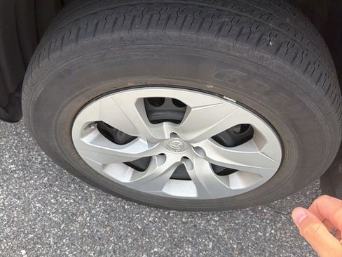 Used 2021 Toyota RAV4 LE w/ Carpet Mat Package (TMS) image 14