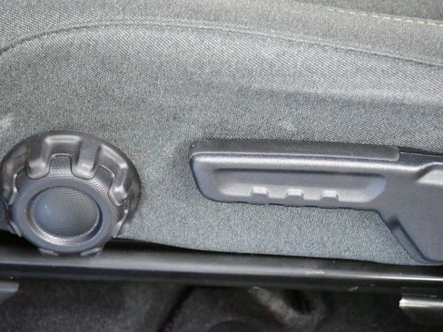 Used 2024 Jeep Wrangler Unlimited AWD/4WD image 8