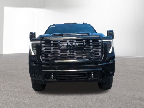 New 2026 GMC Sierra 2500 Denali Ultimate AWD/4WD image 3