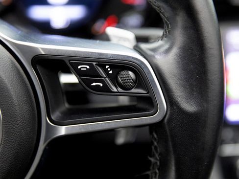 Used 2017 Porsche 911 Carrera 4 image 74