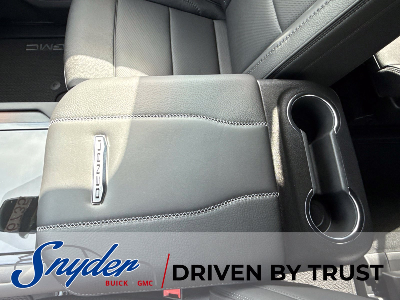 New 2026 GMC Yukon Denali w/ Advanced Technology Package AWD/4WD image 35