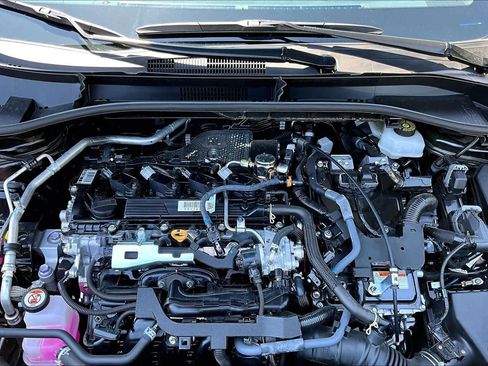 Used 2026 Toyota Corolla Cross SE image 31