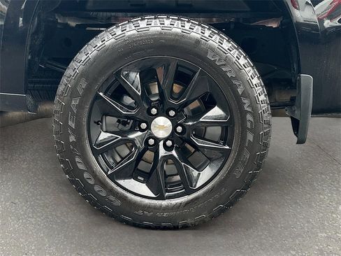 Used 2023 Chevrolet Silverado 1500 LT image 30