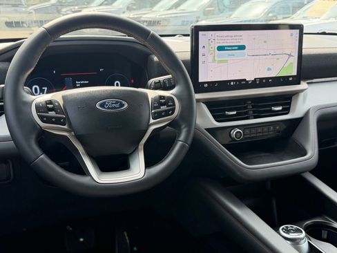 Used 2026 Ford Explorer Active RWD image 34