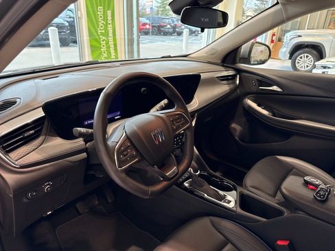 Used 2025 Buick Encore GX Sport Touring w/ Comfort Package image 10