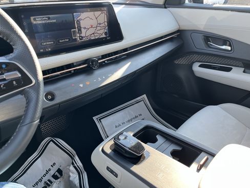 Used 2023 Nissan Ariya AWD image 26