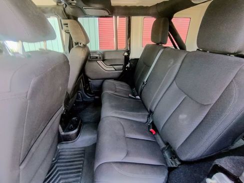 Used 2015 Jeep Wrangler Unlimited Sport w/ Quick Order Package 24S AWD/4WD image 57