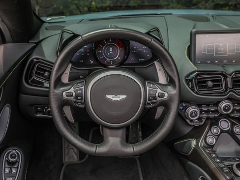 Used 2023 Aston Martin V8 Vantage Roadster RWD image 21