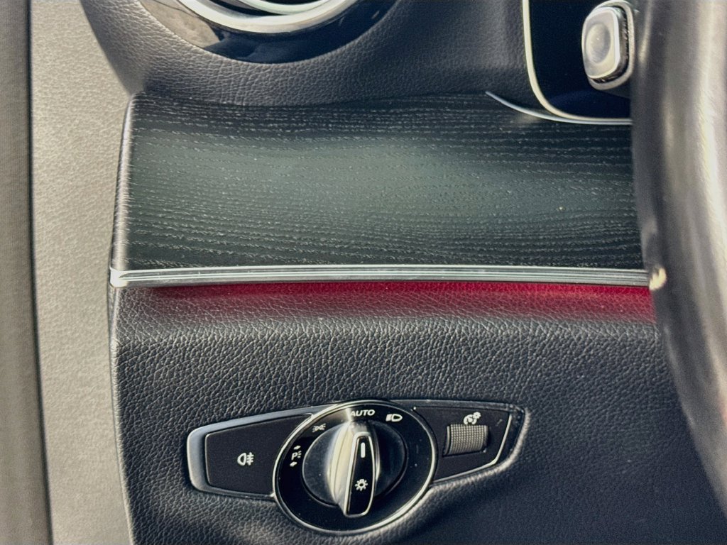 Used 2022 Mercedes-Benz E 350 Sedan image 10