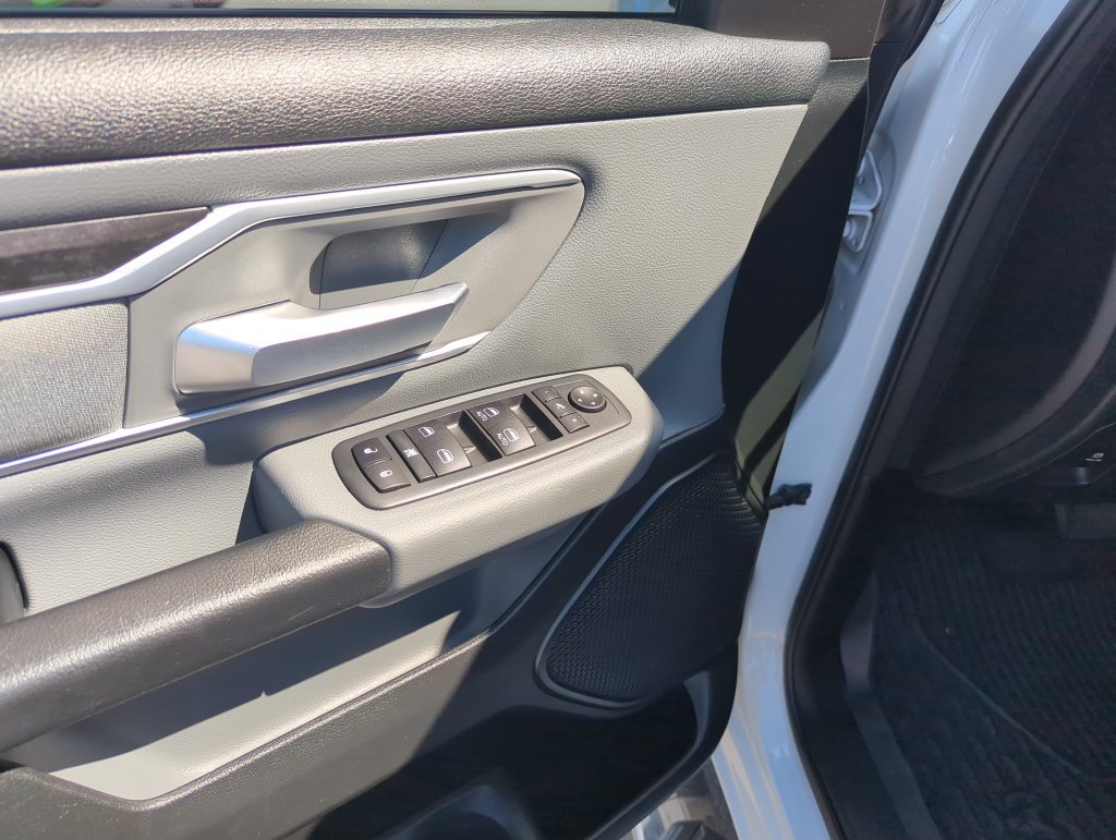 Used 2020 RAM 1500 Big Horn AWD/4WD image 18