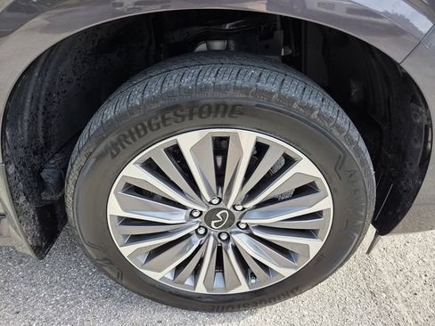 Used 2025 INFINITI QX80 Luxe w/ Cargo Package AWD/4WD image 9