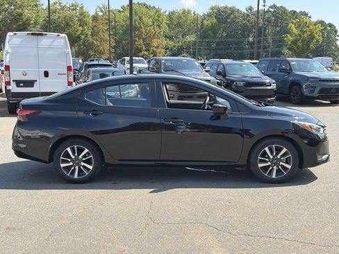 Used 2025 Nissan Versa SV FWD image 13