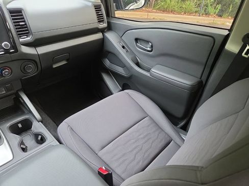 Certified 2024 Nissan Frontier S w/ Technology Package RWD image 32