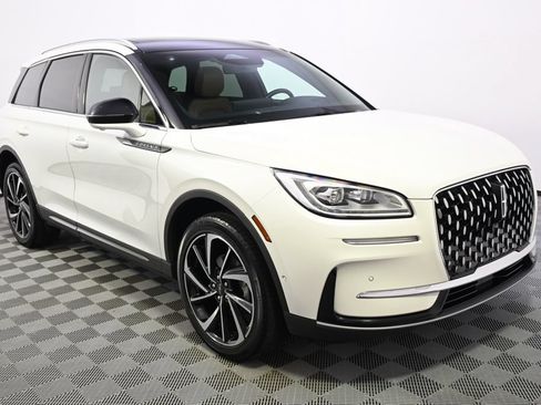 Used 2023 Lincoln Corsair Reserve w/ Equipment Group 202A AWD/4WD image 8