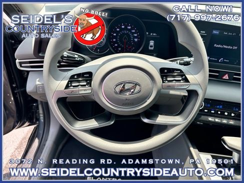 Used 2022 Hyundai Elantra SEL image 16