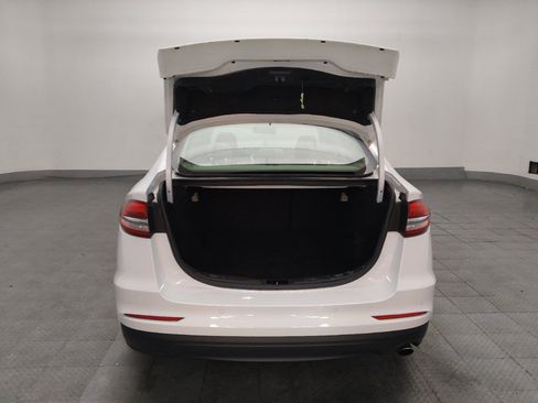 Used 2020 Ford Fusion SE FWD image 29