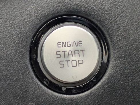 Used 2018 Kia Stinger Premium RWD image 28
