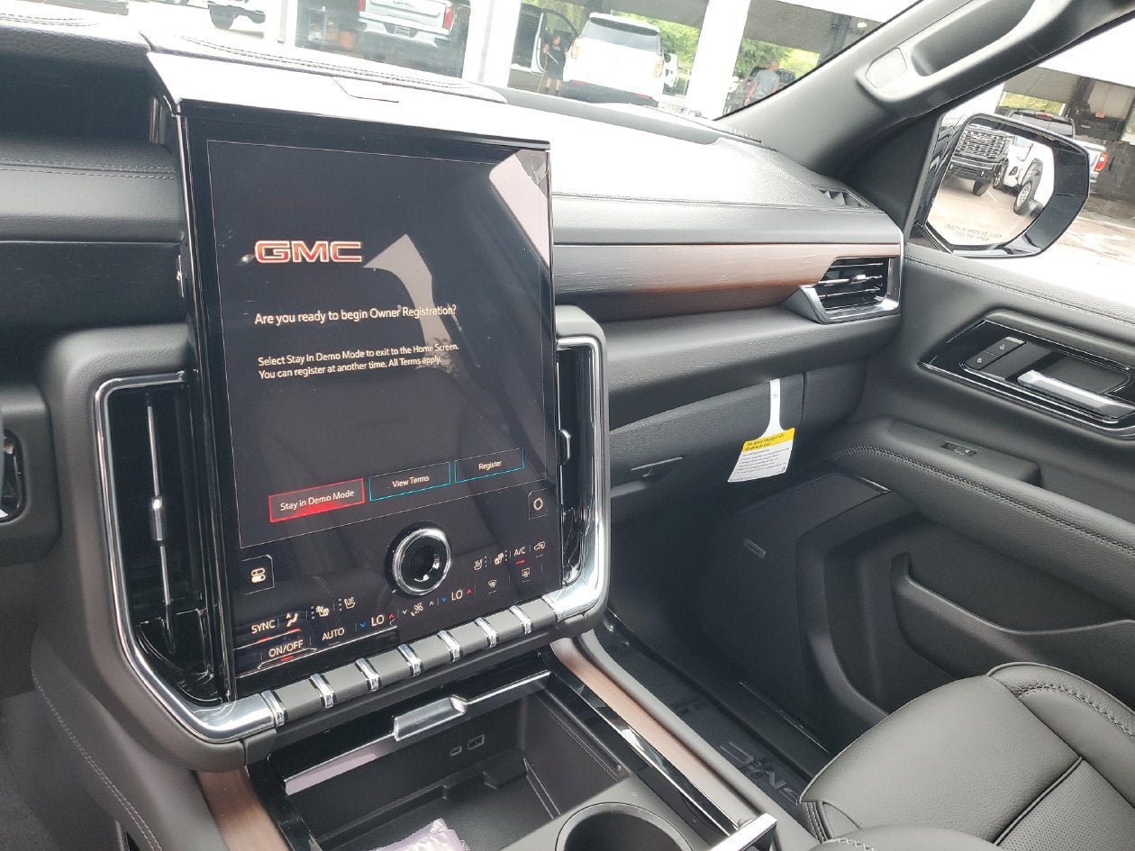 New 2026 GMC Yukon Denali w/ Denali Reserve Package AWD/4WD image 26