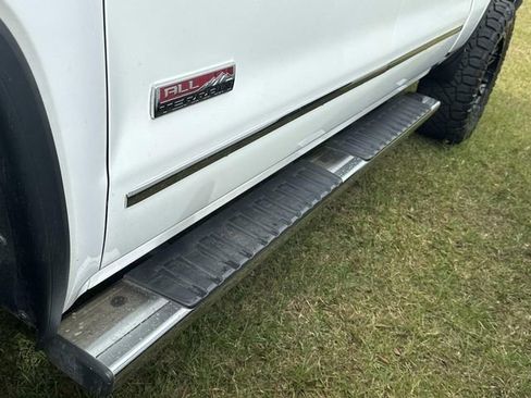 Used 2016 GMC Sierra 1500 SLT w/ All-Terrain Package AWD/4WD image 17