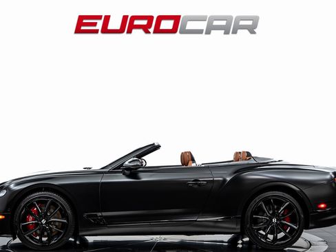 Used 2022 Bentley Continental GT image 2