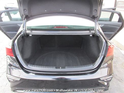 Used 2021 Kia Forte LXS FWD image 13