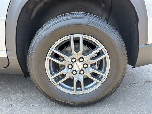 New 2025 GMC Acadia Elevation image 13