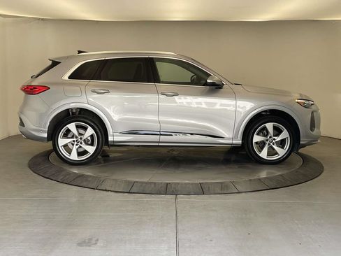 Certified 2025 Audi Q5 Premium w/ Premium Plus AWD/4WD image 8