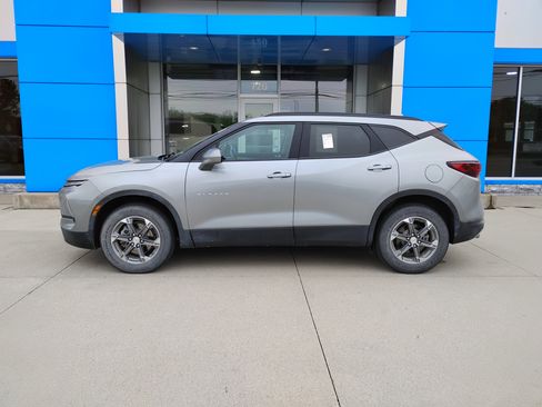 Used 2023 Chevrolet Blazer LT w/ Convenience Package AWD/4WD image 6