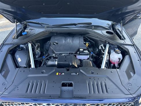 Used 2025 Genesis GV70 2.5T image 9