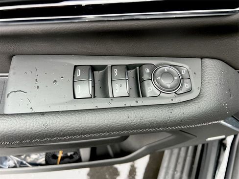 New 2026 GMC Yukon Denali w/ Sun & Power Step Package image 20