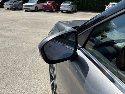 Used 2023 Mitsubishi Outlander SE image 19