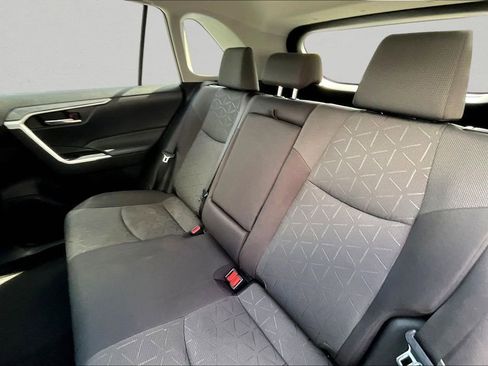 Used 2021 Toyota RAV4 XLE w/ Convenience Package AWD/4WD image 22