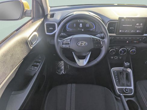 Certified 2024 Hyundai Venue SEL image 15