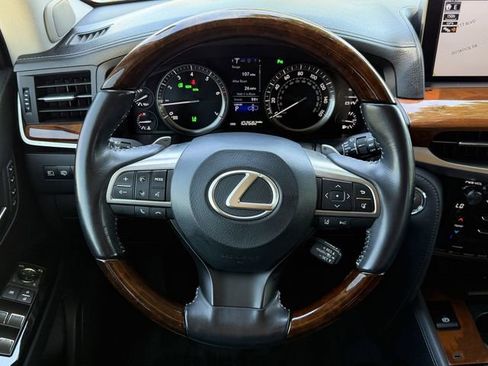 Used 2017 Lexus LX 570 4WD image 13