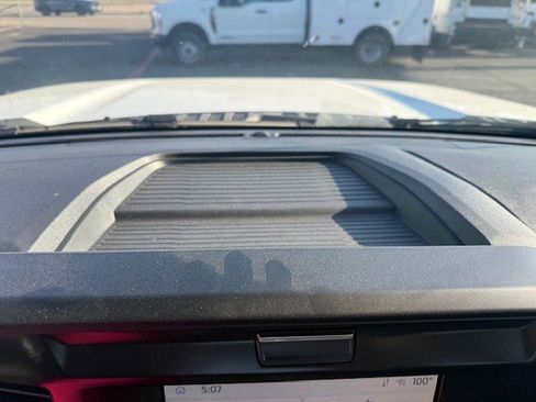 New 2025 Ford F250 XL w/ XL Chrome Package image 17